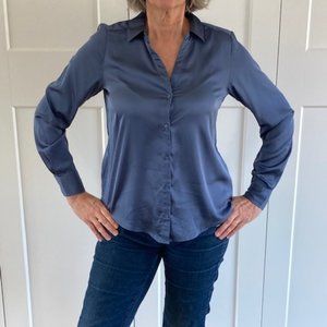 Suzy Shier Size Small Blue Blouse